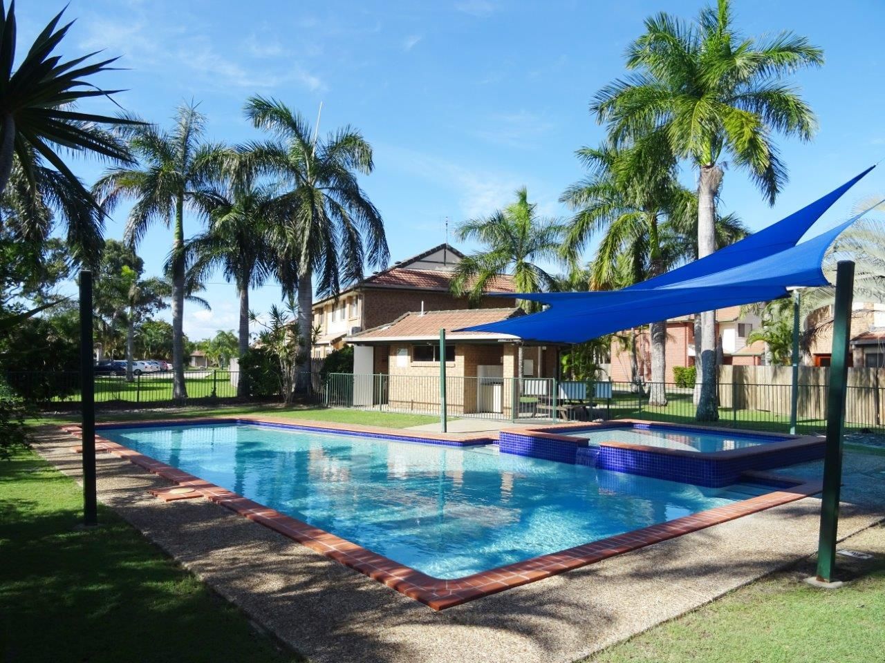 643 Pine Ridge Road, Biggera Waters QLD 4216