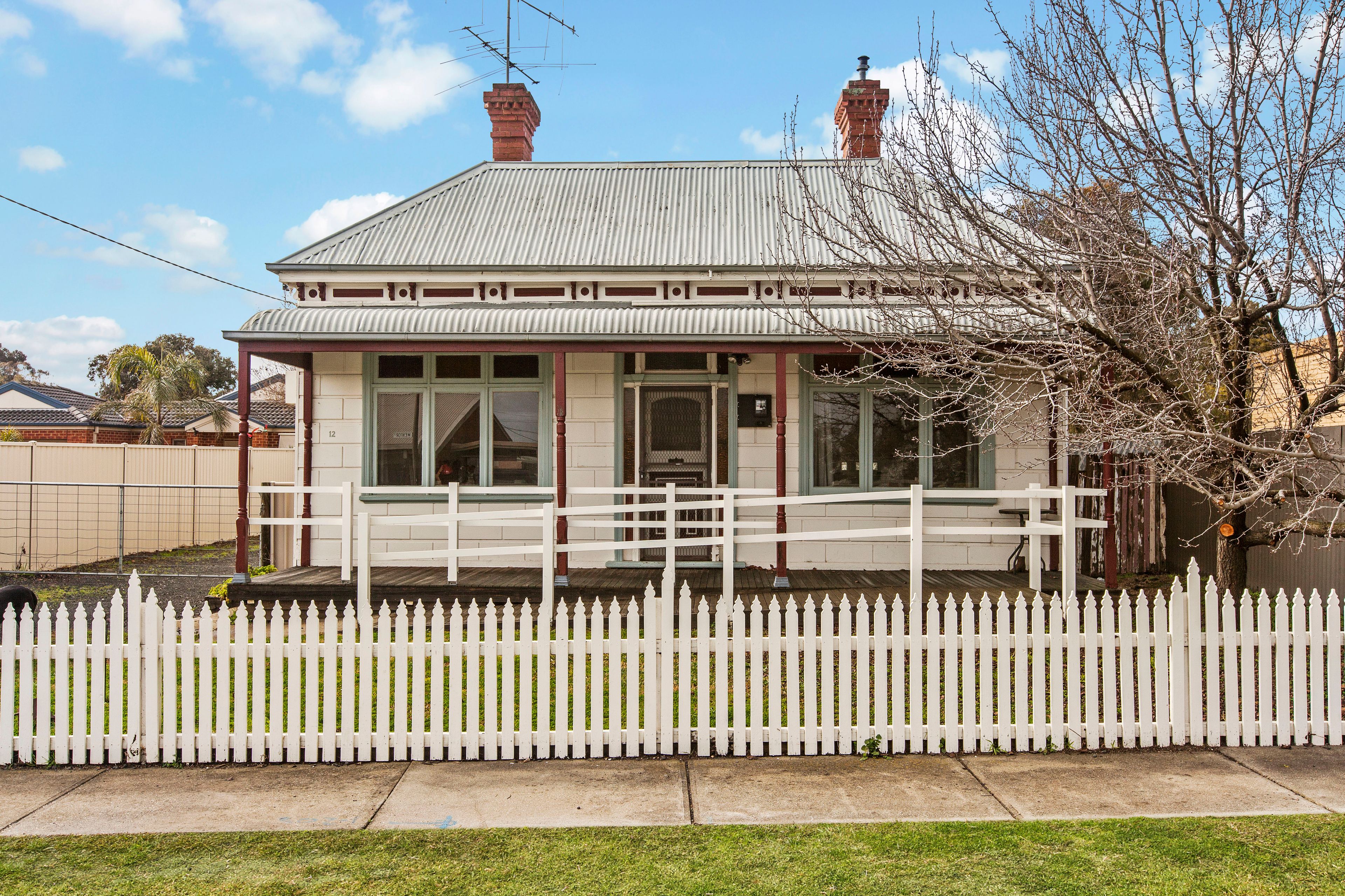 12 Mentor Street, Seymour VIC 3660