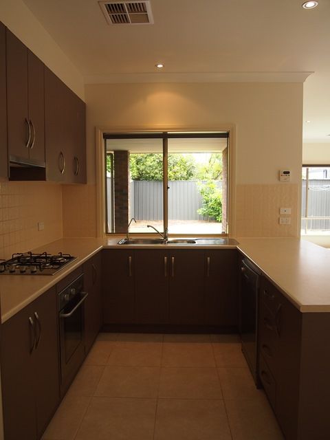 12 Elizabeth Street, Findon, SA 5023