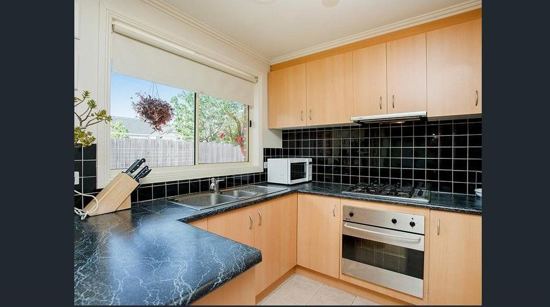 2/10 Manly Court, Coburg North, VIC 3058