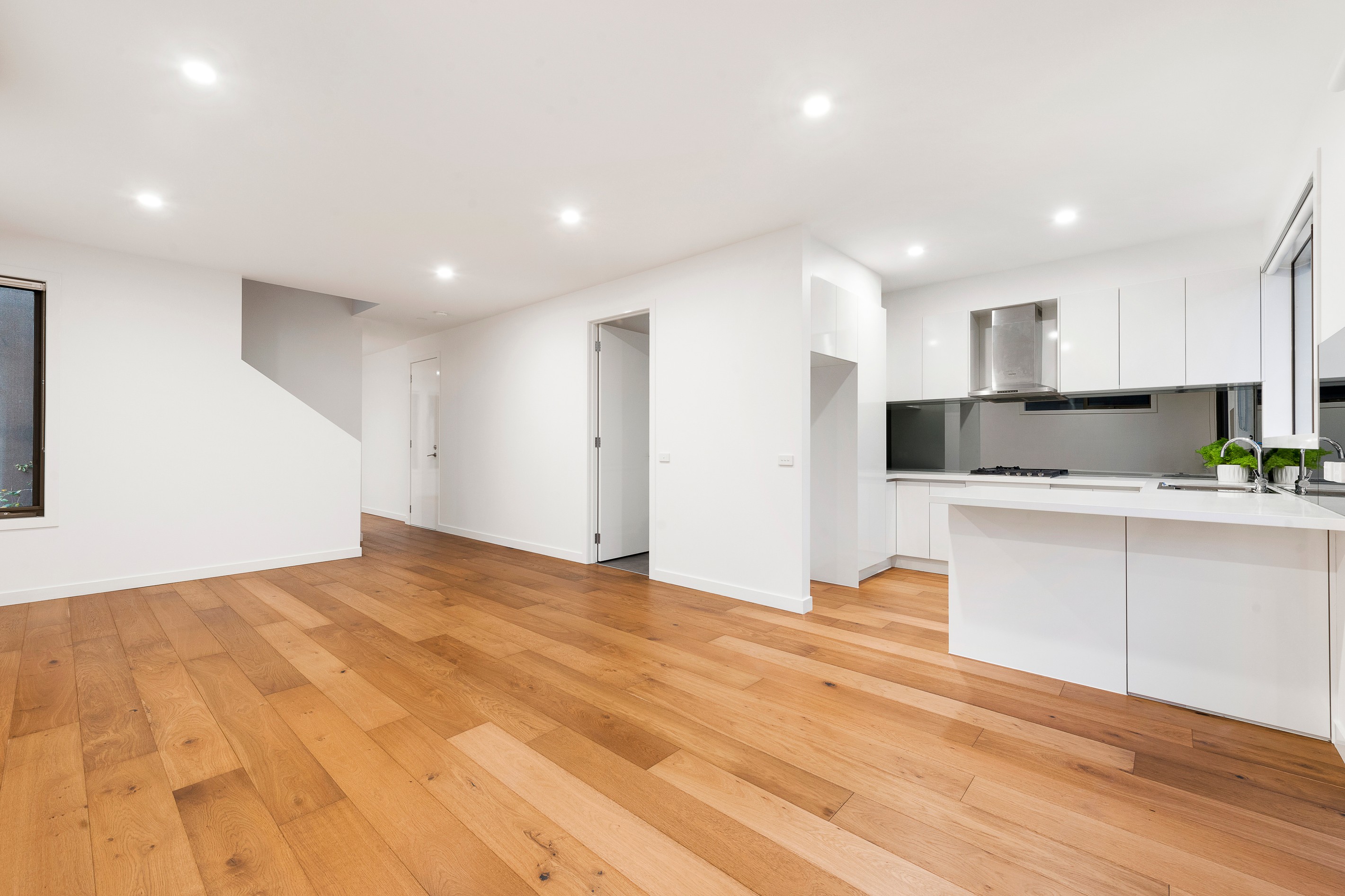 1/12 Burns Avenue, Clayton South, VIC 3169