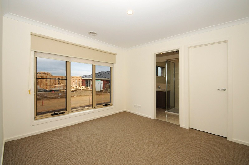 13 Sandstone Circuit, CARRUM DOWNS, VIC 3201