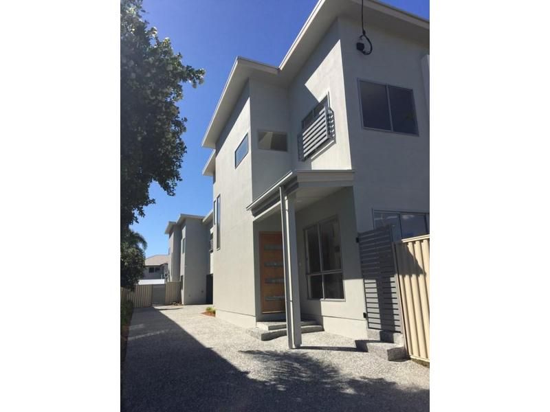 1/37 Parker Street, Labrador, QLD 4215