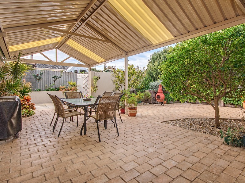 14 Ecclestone Street, Warnbro, WA 6169