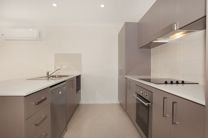 1/8 Silver Wattle Grove, Peregian Springs, QLD 4573