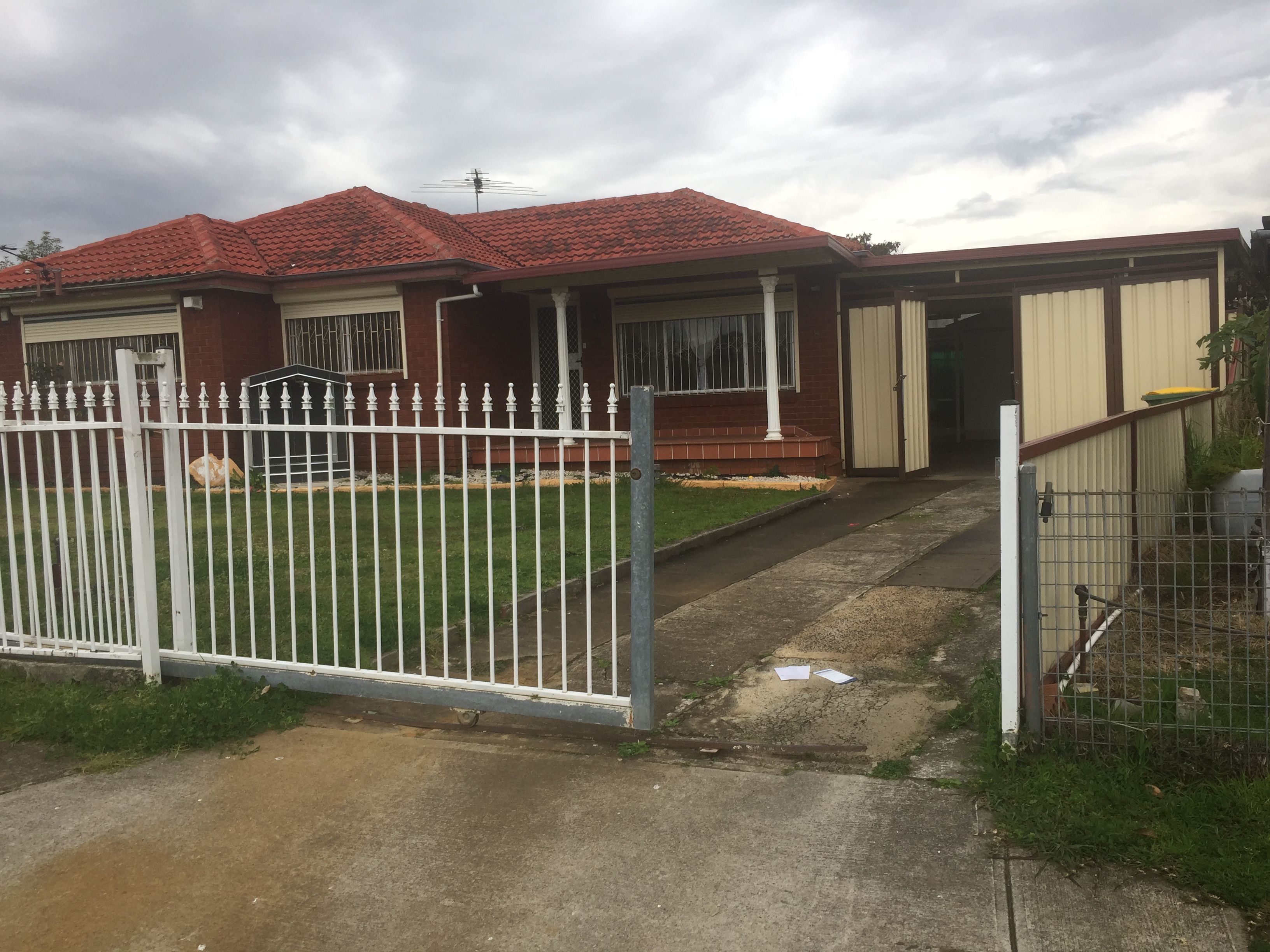 8 Fernlea Place, Canley Heights, NSW 2166