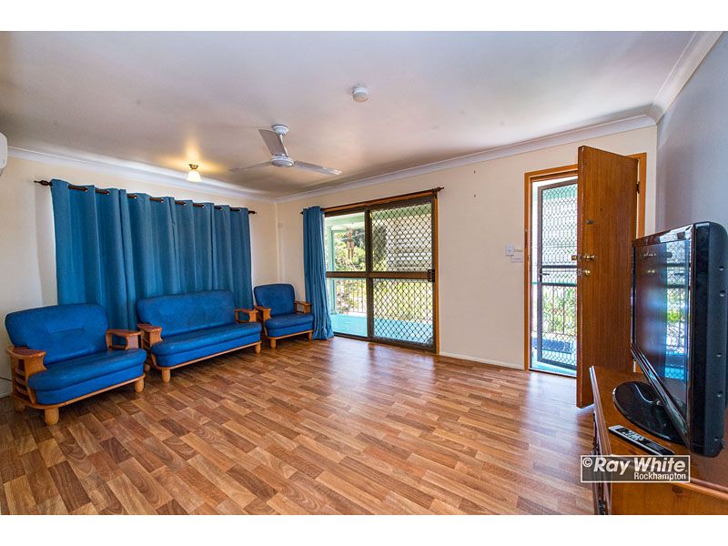 73 Stenlake Avenue, Kawana, QLD 4701