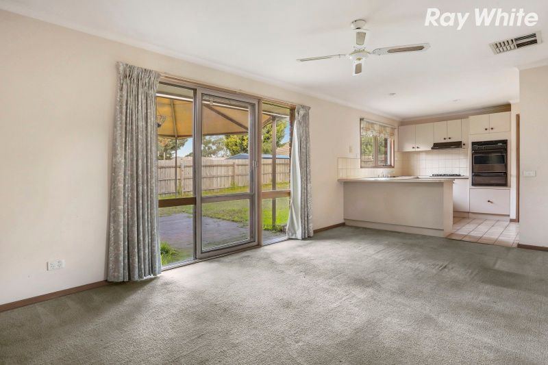 16 Stable Grove, Skye, VIC 3977
