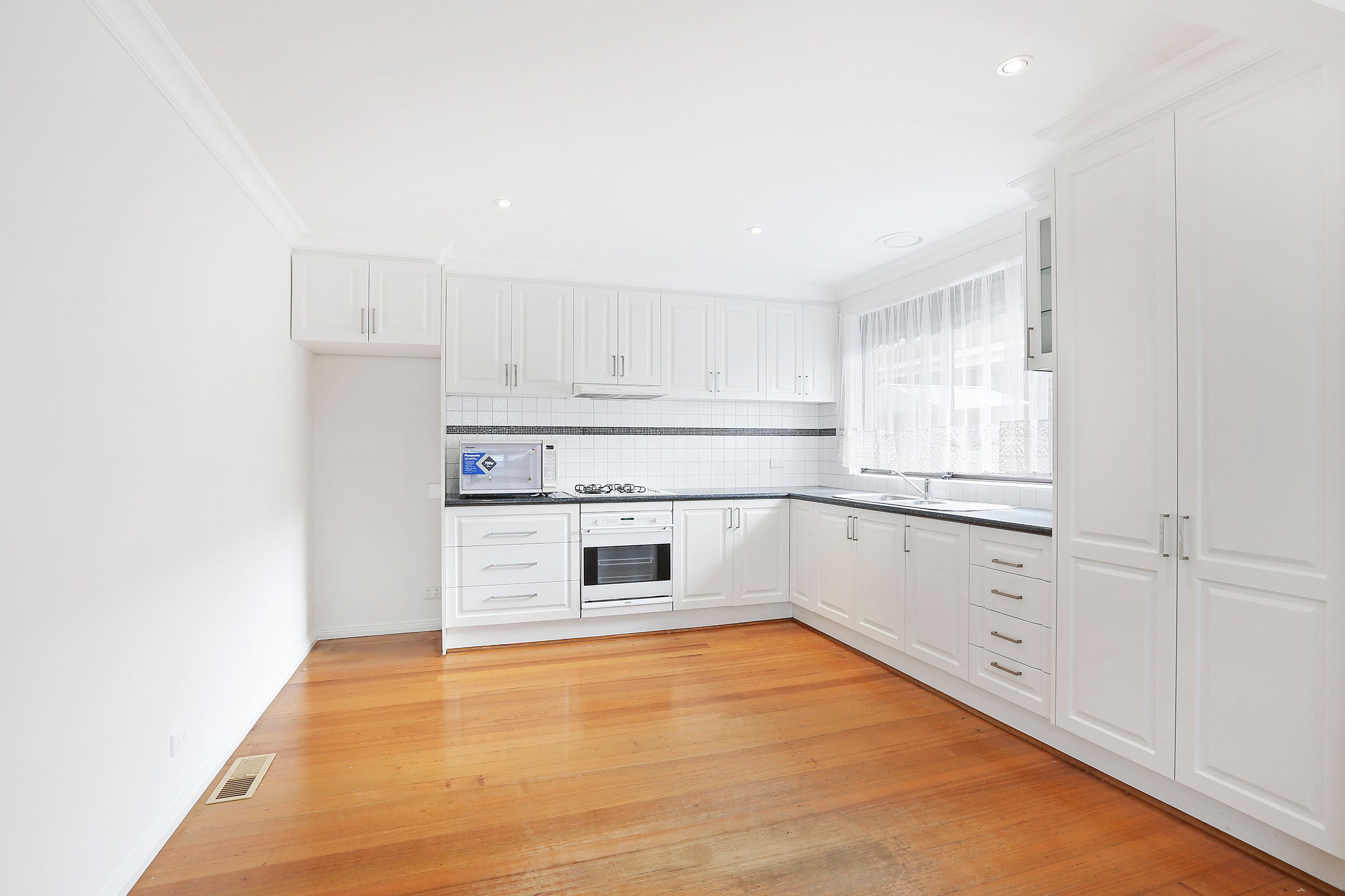 13 Moyston Grove, Corio, VIC 3214