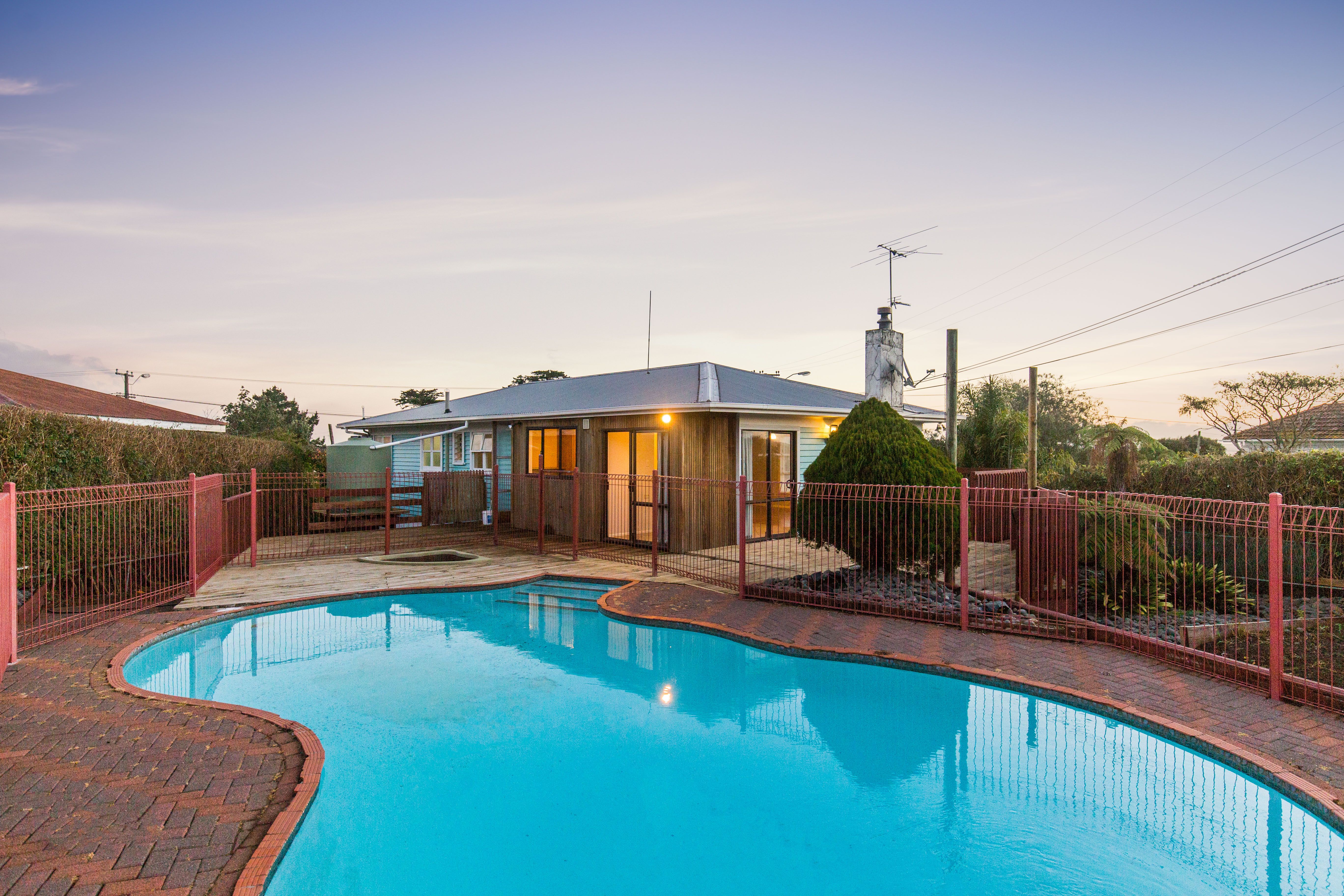 129 Wallace Road, Mangere Bridge, Manukau City