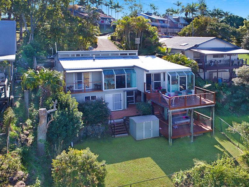 11 Broadwater Esplanade
