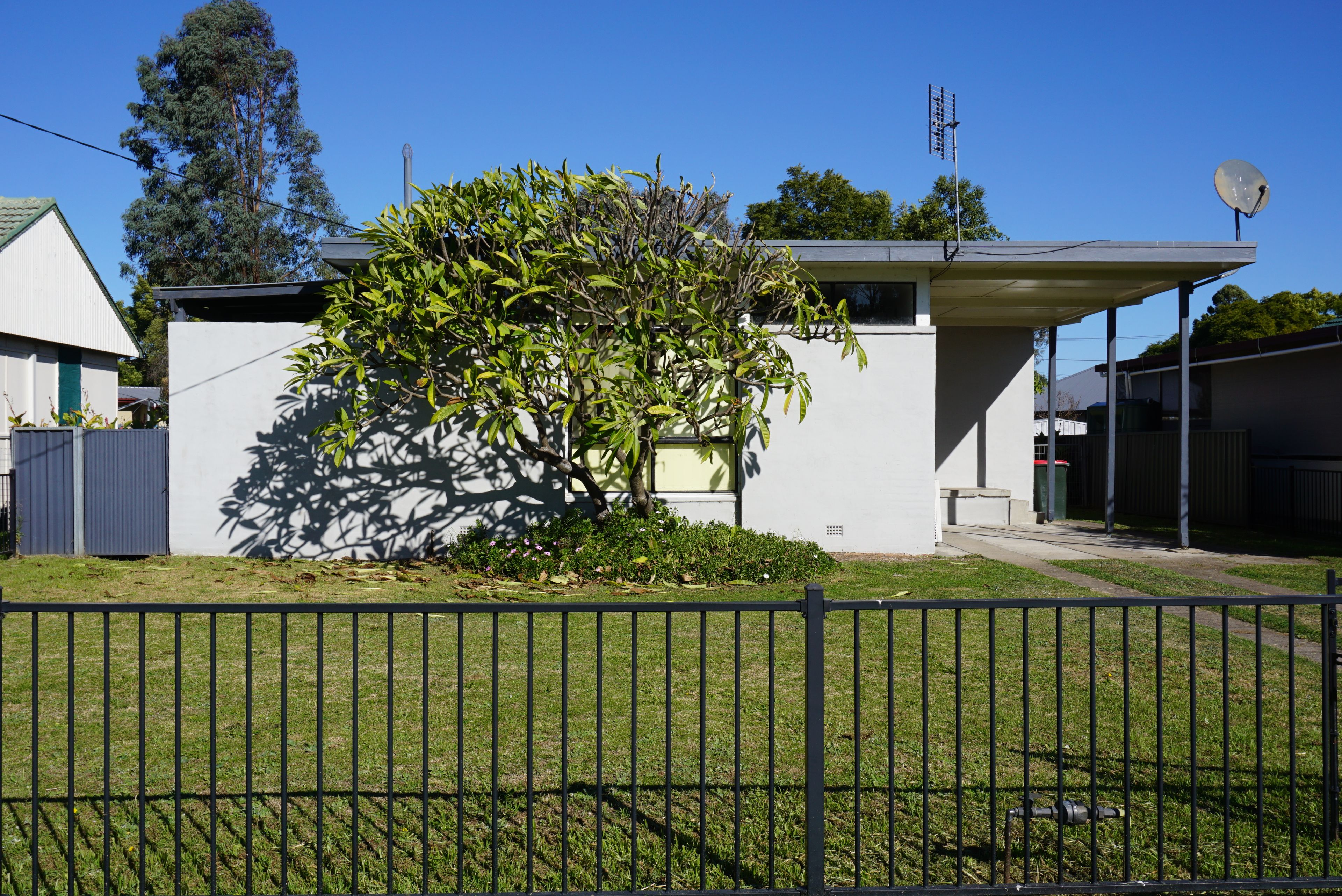 9 Howe Street