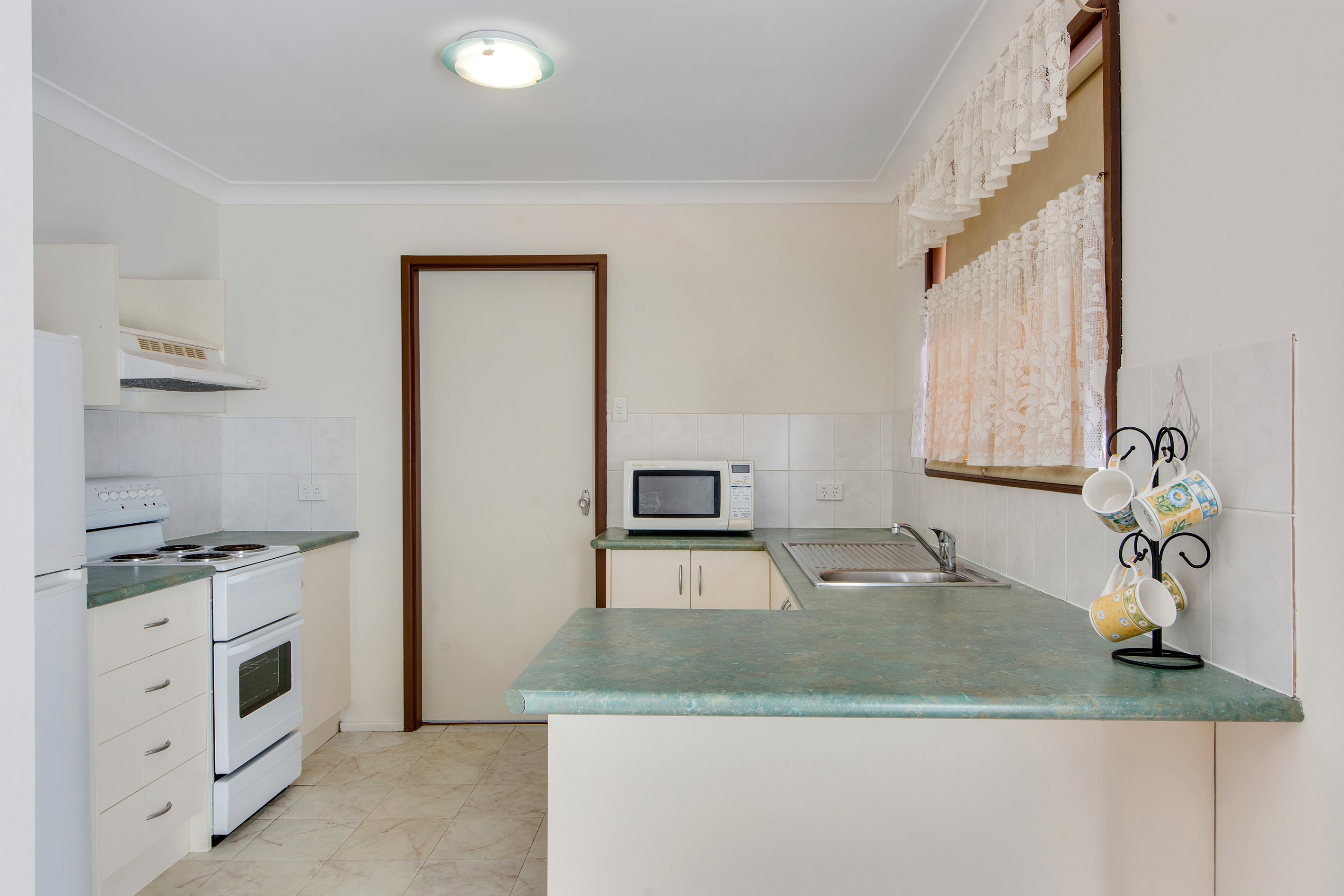 2/65 Canterbury Road, Glenfield, NSW 2167
