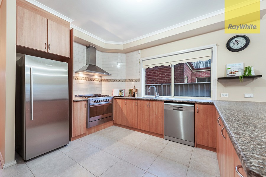 19 Parramatta Walk, Craigieburn, VIC 3064
