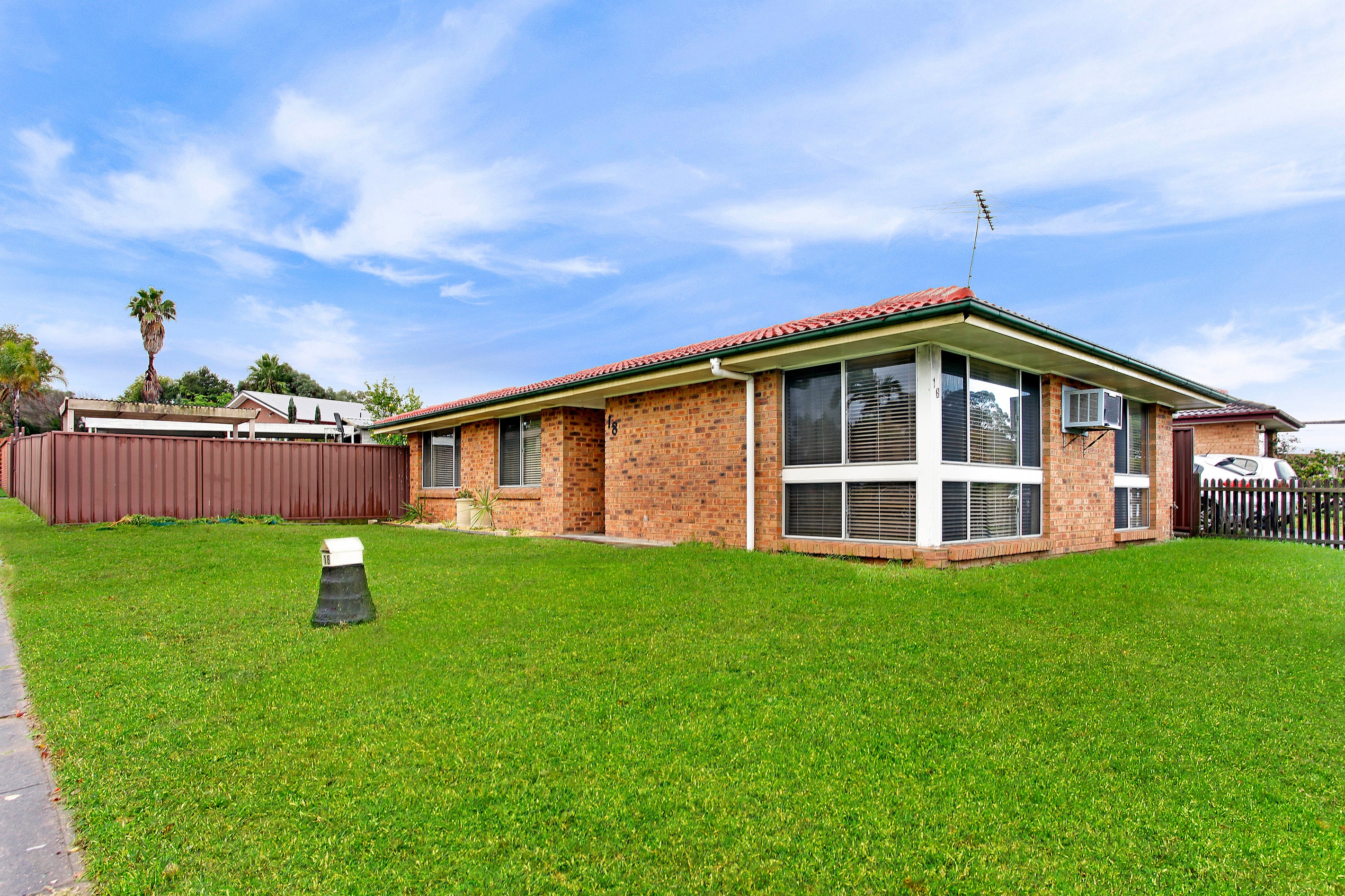 18 Newmen Close, Wetherill Park, NSW 2164