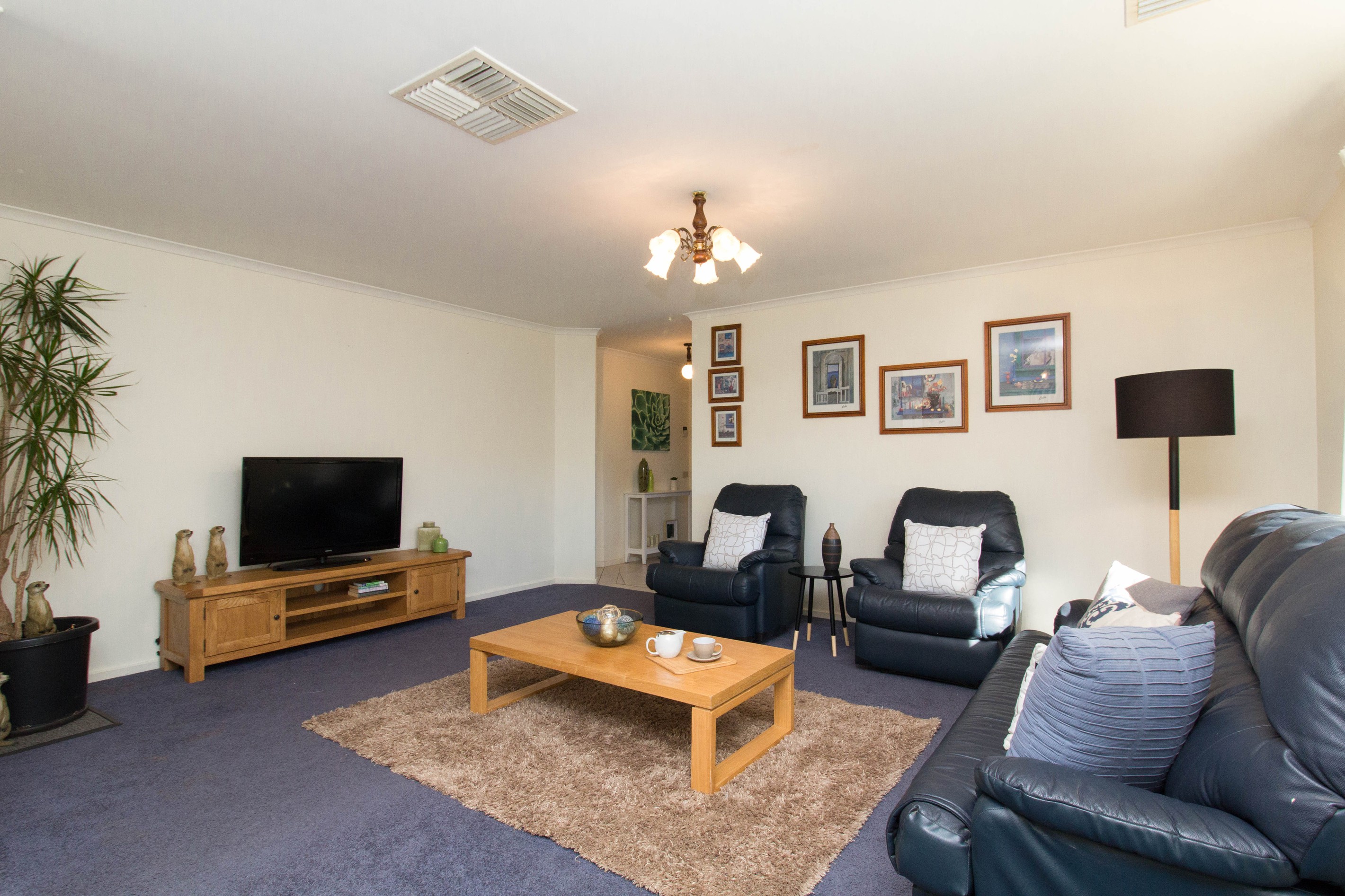 43 Broderick Road, Carrum Downs, VIC 3201