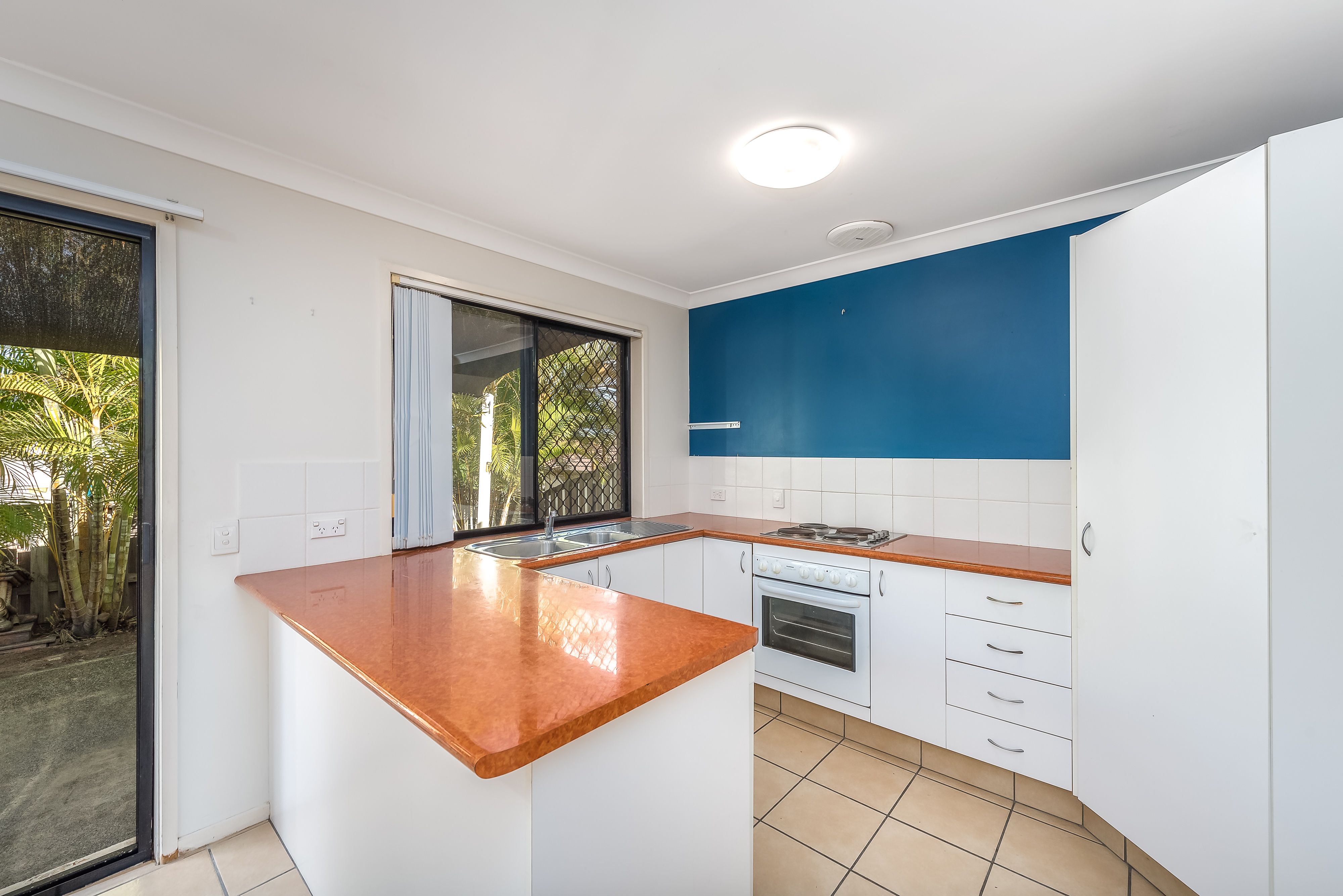 25/590 Pine Ridge Road, Coombabah, QLD 4216