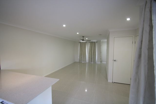 2/29 Abang Avenue, Tanah Merah, QLD 4128