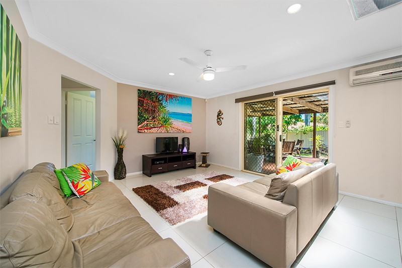 8 Balranald Court, Helensvale, QLD 4212