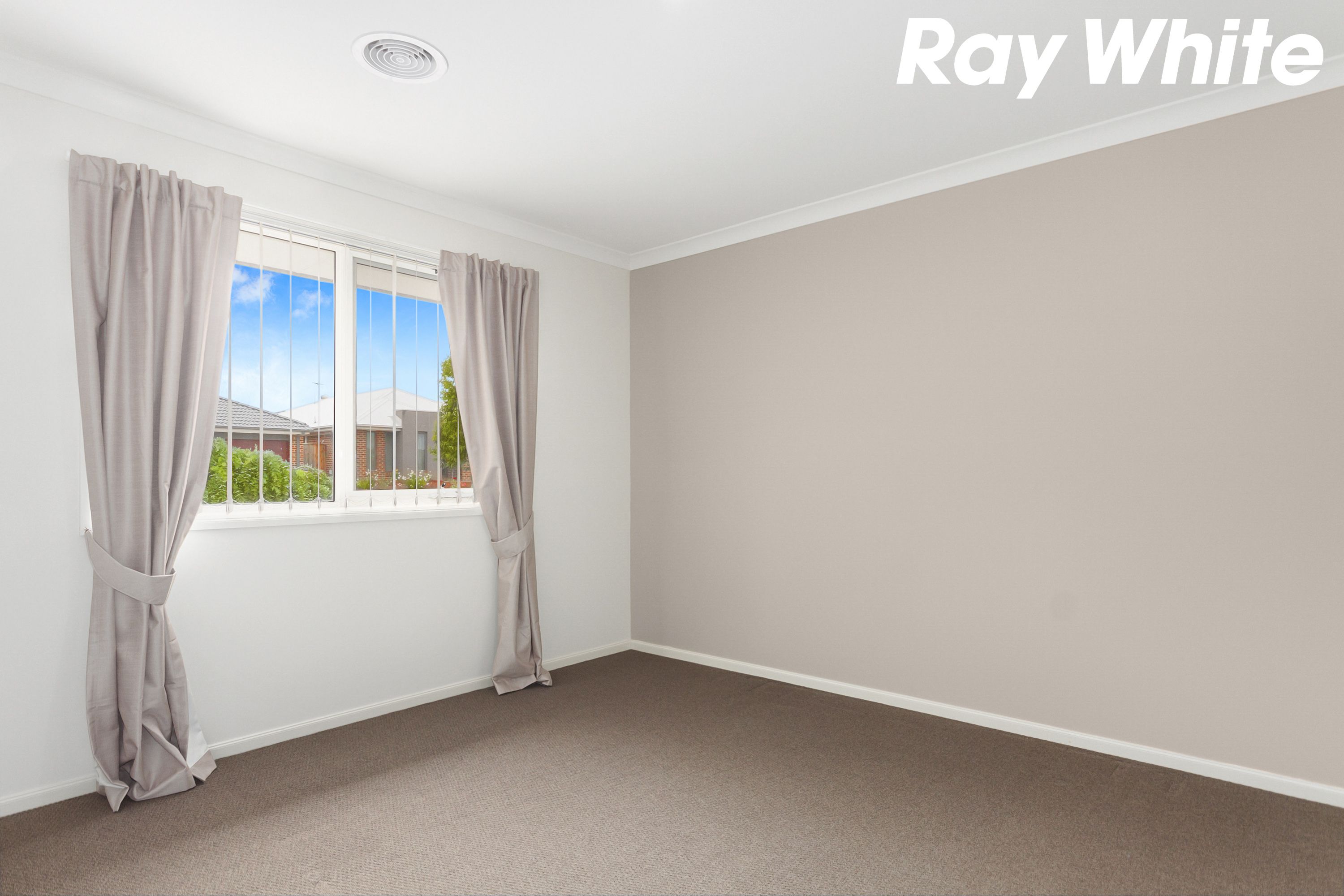 21 Clarendon Street, Pakenham, VIC 3810