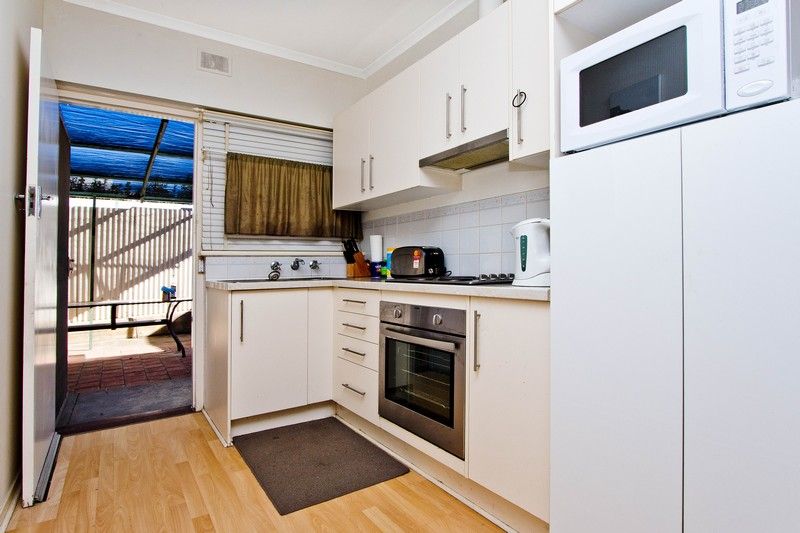 6/4 Barry Street, Henley Beach, SA 5022