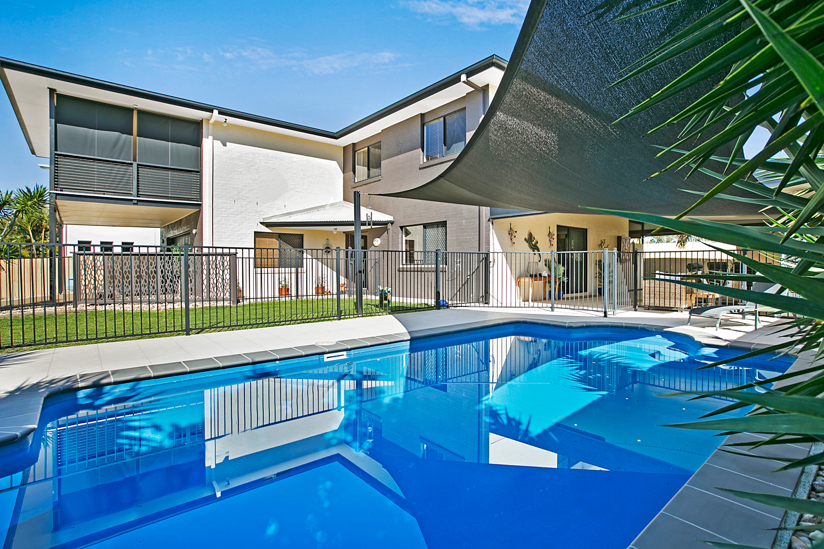 7 Bonsoir Court, Eatons Hill, QLD 4037