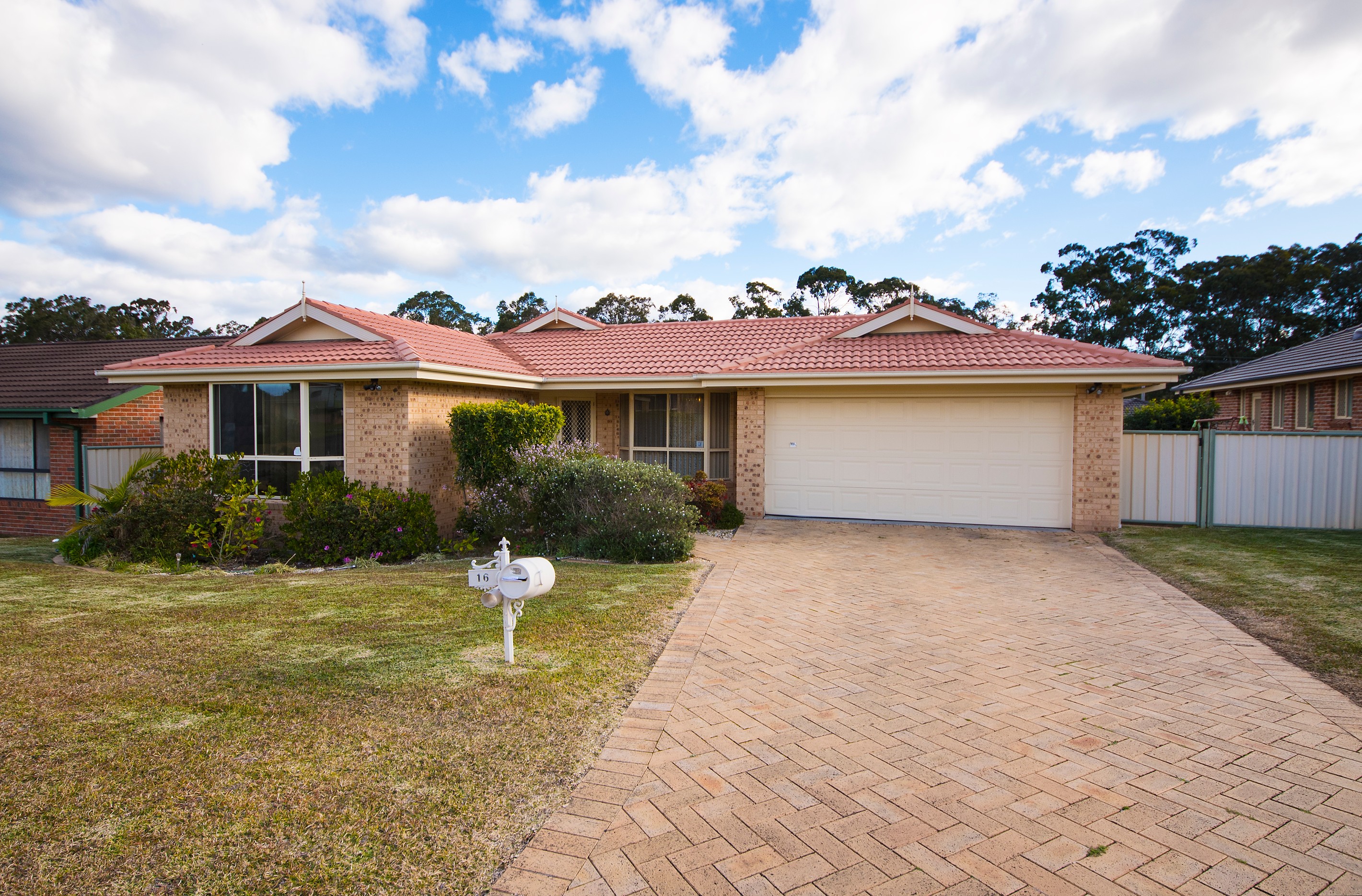 16 Robusta Parade, Taree, NSW 2430