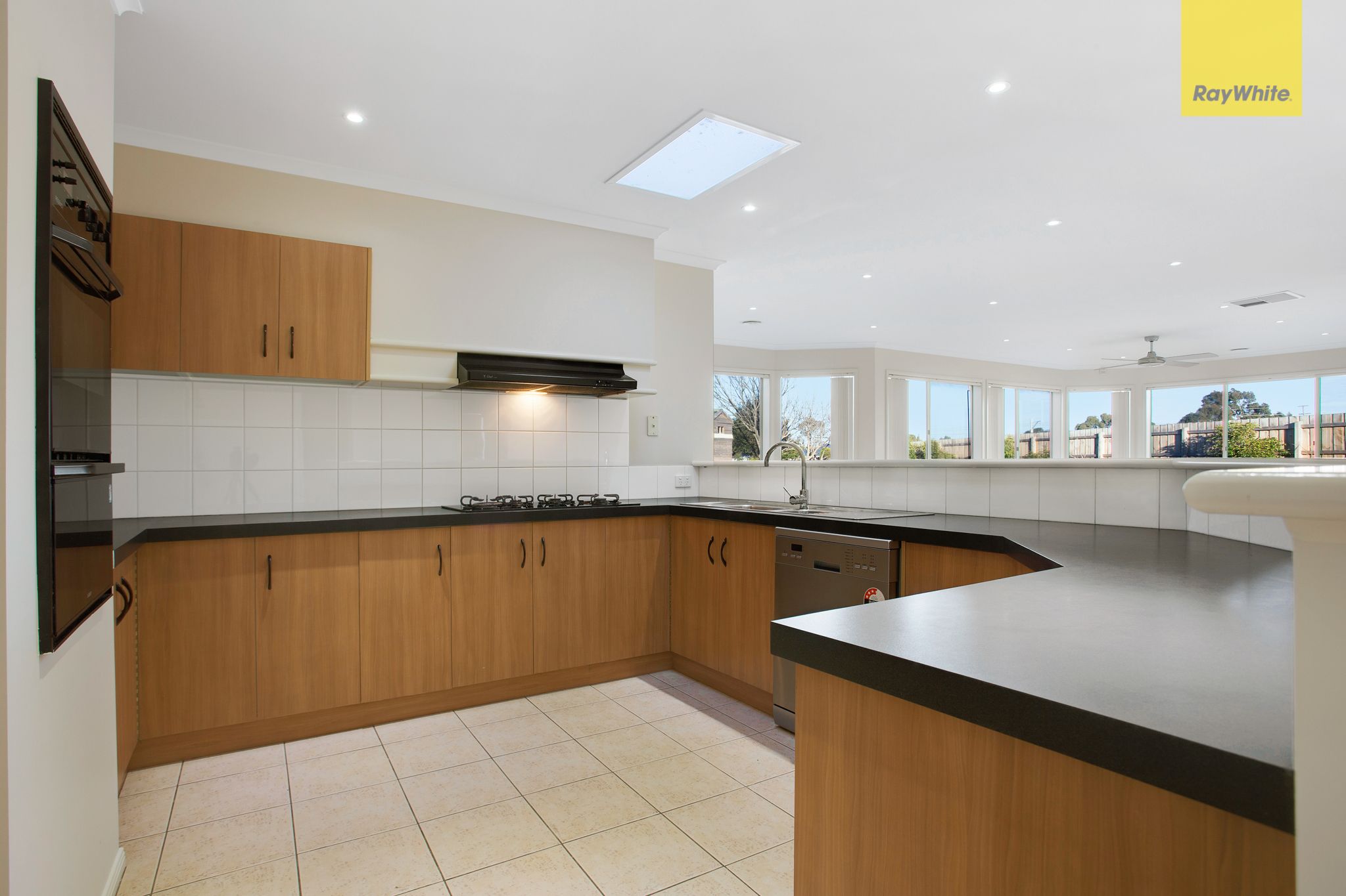 35 Perceval Crescent, Taylors Lakes, VIC 3038