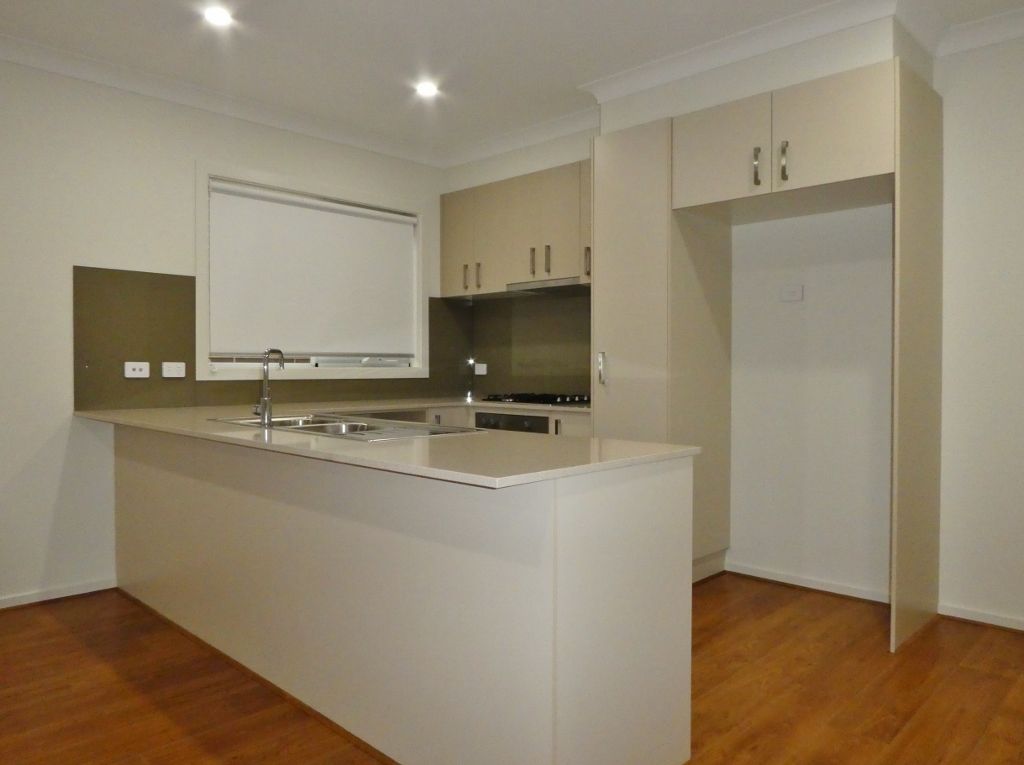 6 Barbara Avenue, Officer, VIC 3809