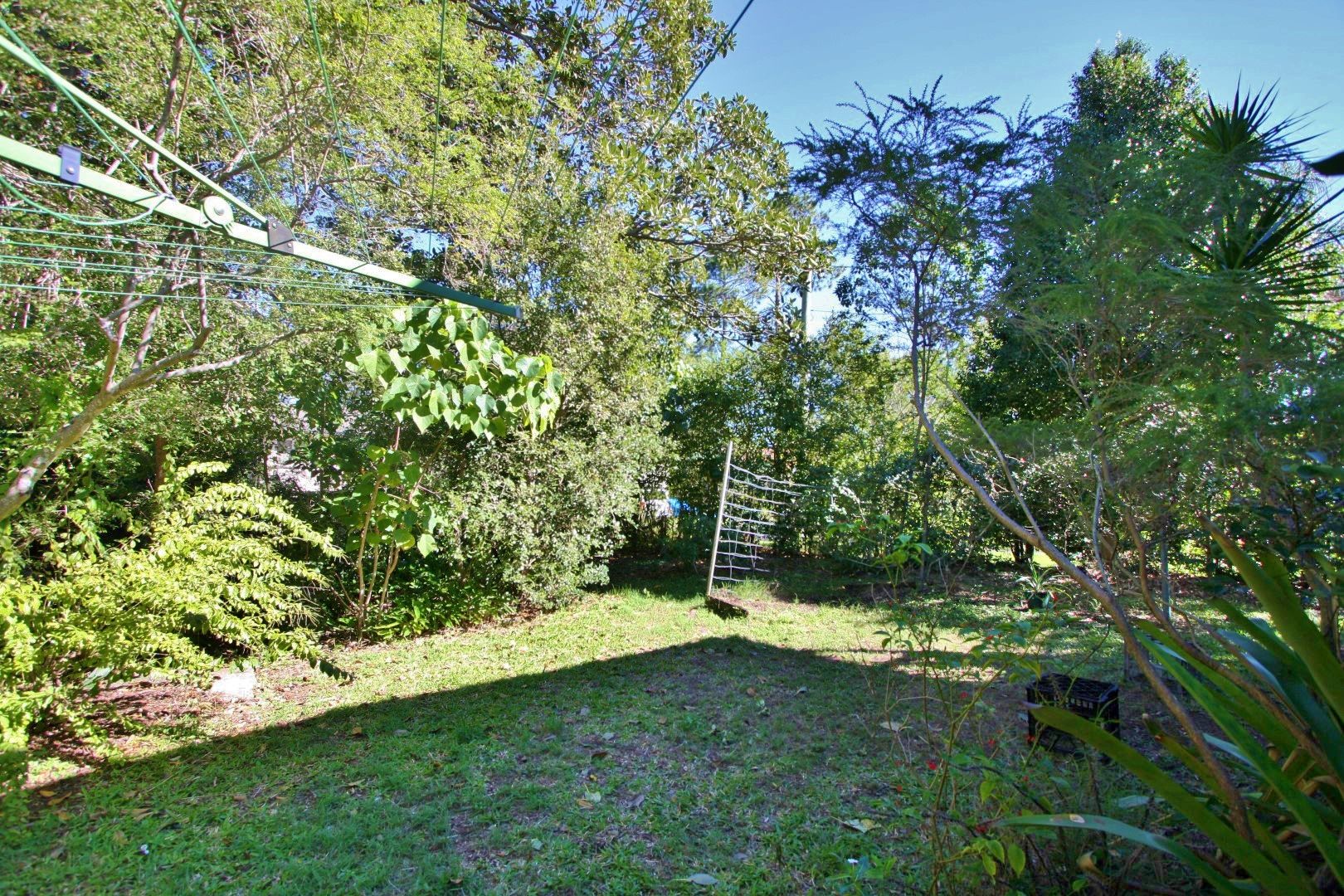 27 Eric Road, Holland Park, QLD 4121