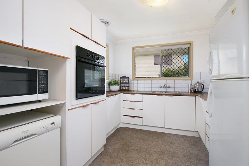 3 Juanita Grove, Springwood, QLD 4127