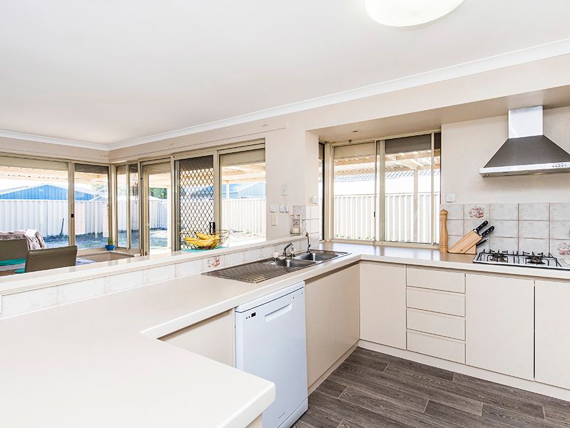 12 Jucara Mews, Warnbro, WA 6169