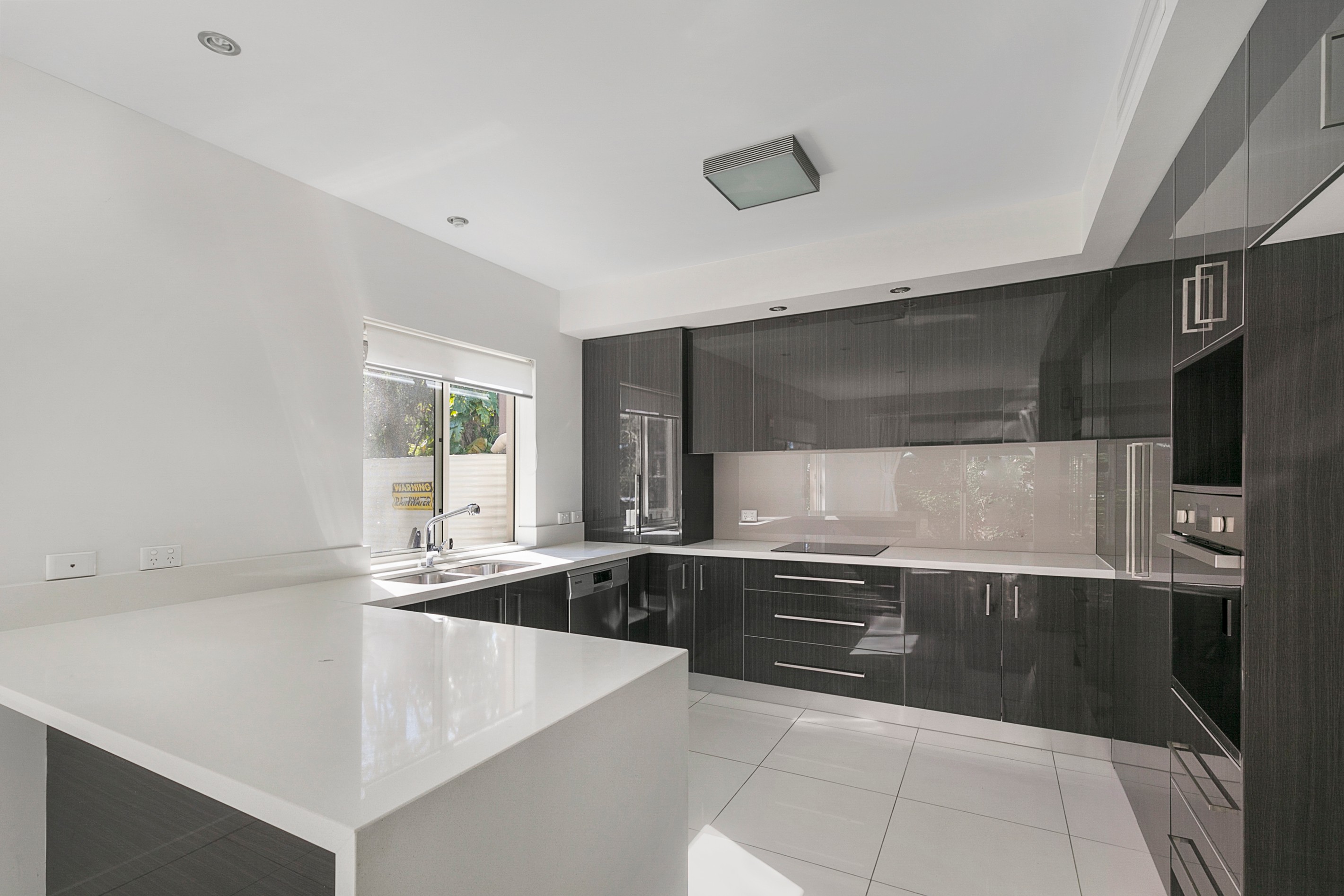 1/142 Ekibin Road, Tarragindi, QLD 4121