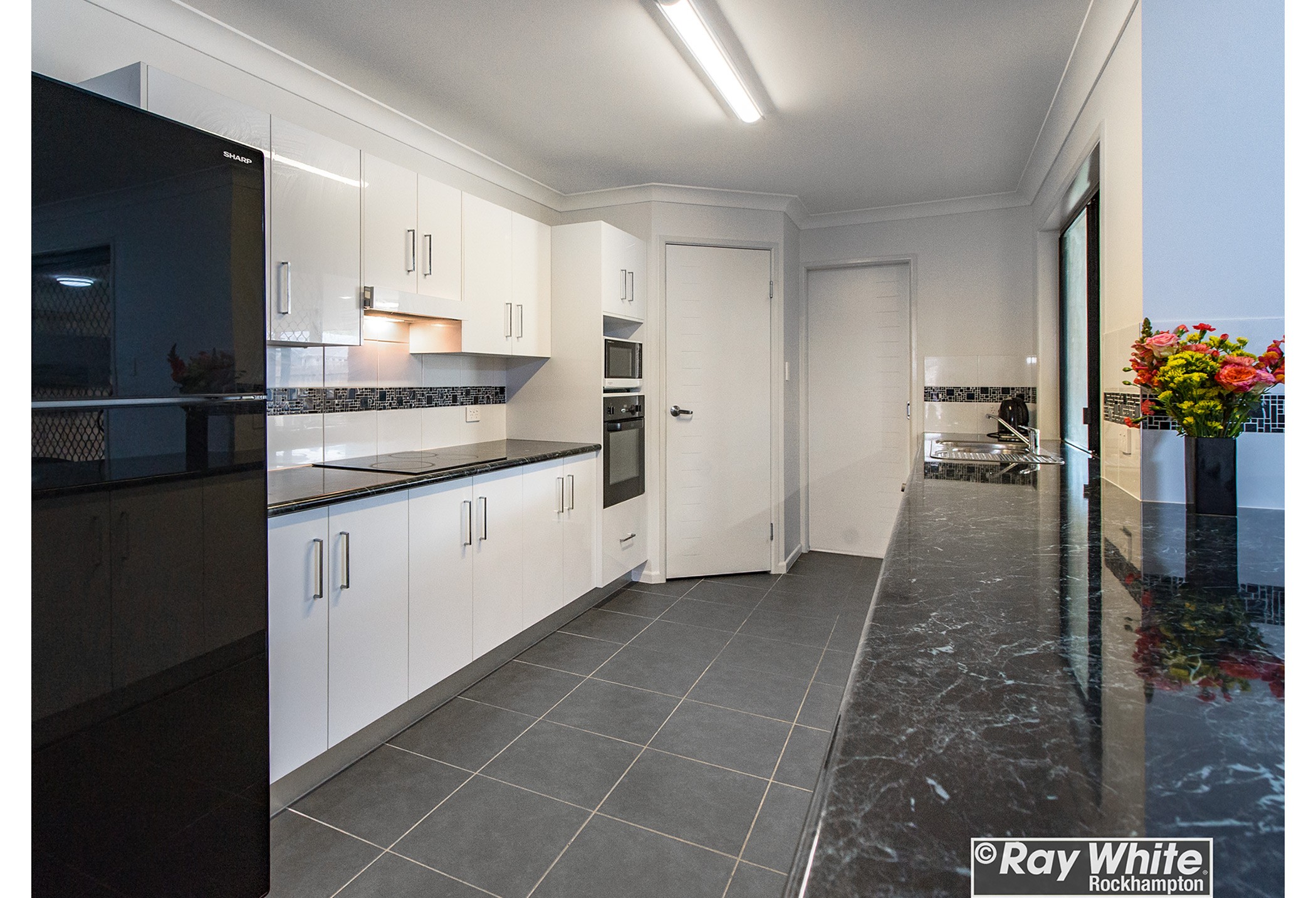 44 Stringybark Avenue, Norman Gardens, QLD 4701