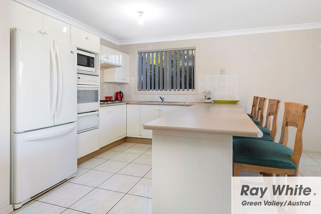 28 Windle Avenue, Hoxton Park, NSW 2171