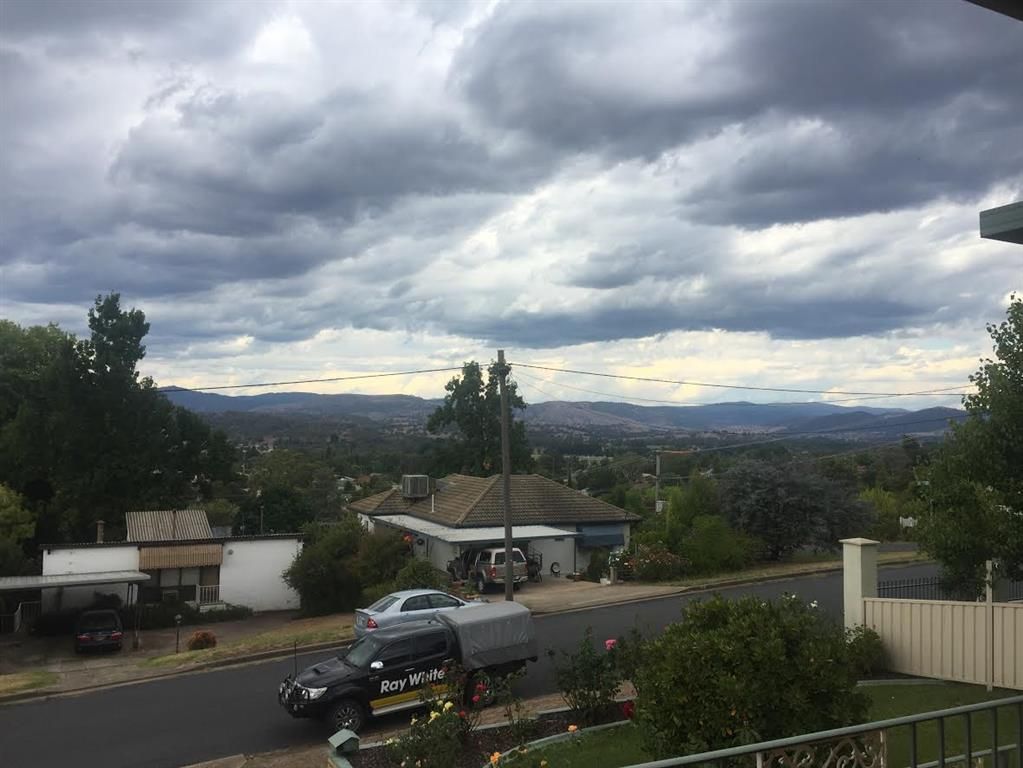 13 Highland Avenue, Tumut, NSW 2720
