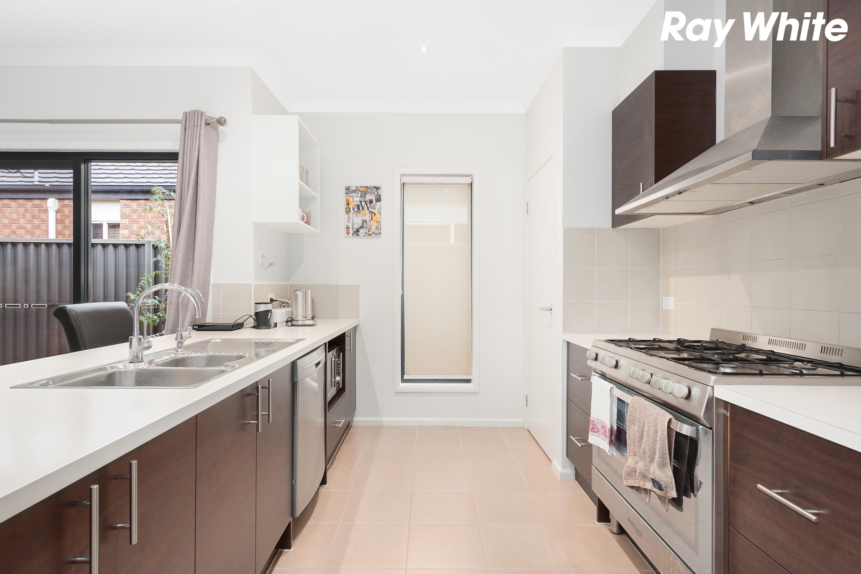 44 Britton Drive, Pakenham, VIC 3810