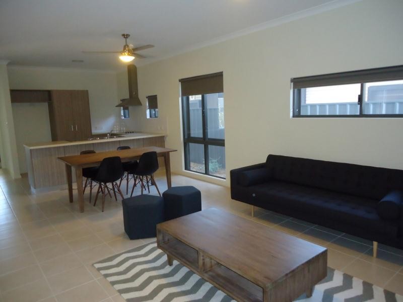 77 Mantaray Loop, Nickol, WA 6714