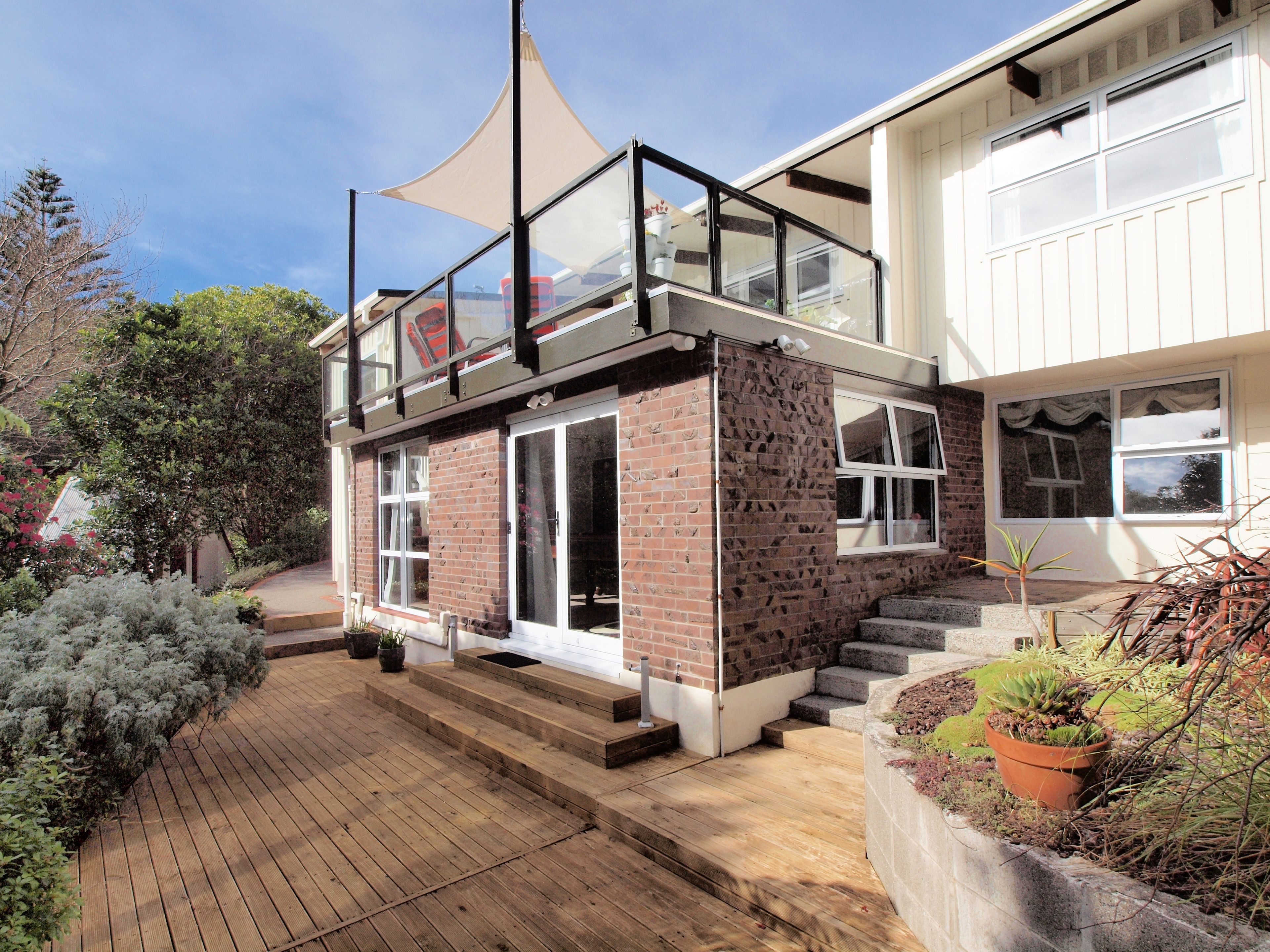 2 Rakeiora Grove, Korokoro, Lower Hutt City