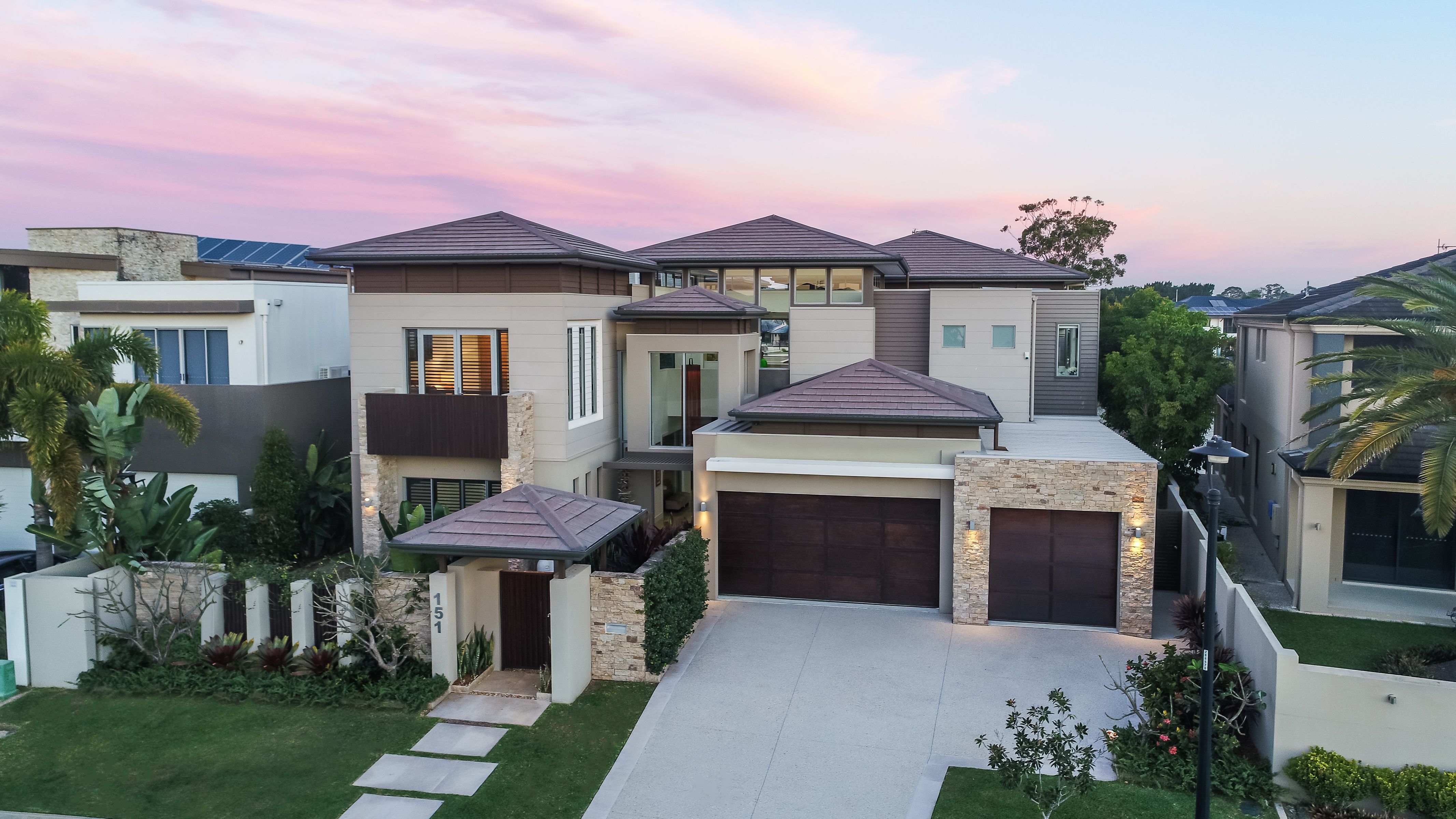 151 Sir Bruce Small Boulevard, Benowa Waters, QLD 4217