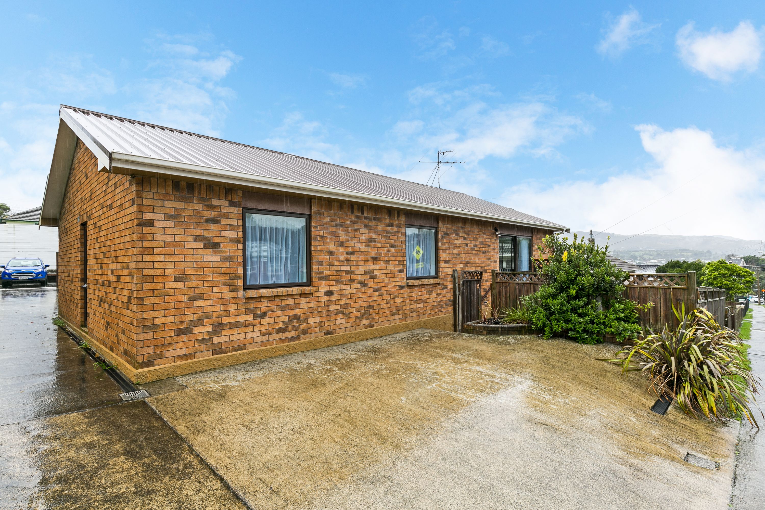 38 Victory Crescent, Tawa, Wellington City