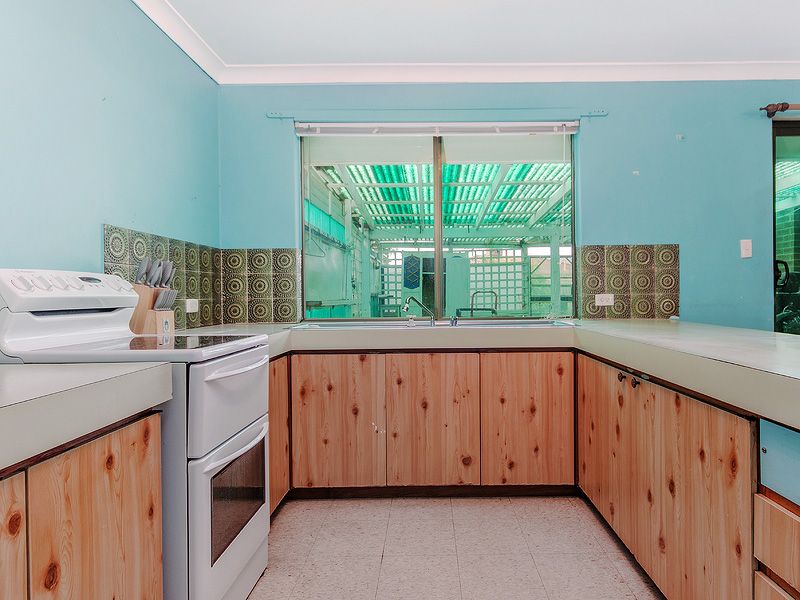 2 Toora Place, Cooloongup, WA 6168