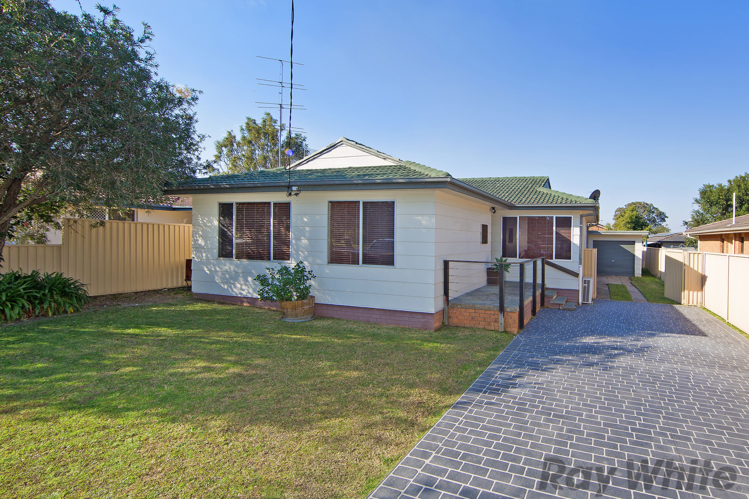 51 Howelston Road