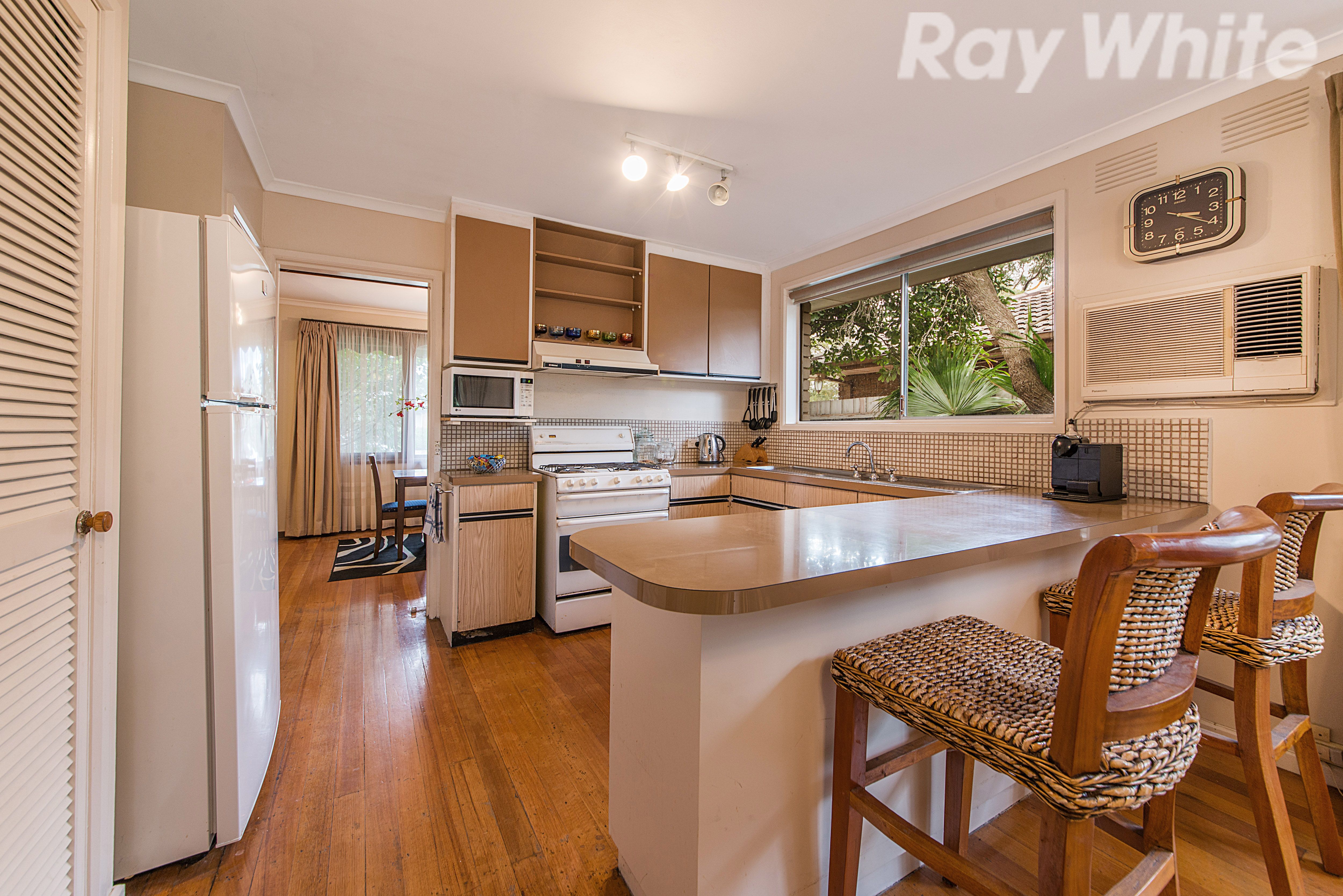 30 Greenaway Drive, Ferntree Gully, VIC 3156