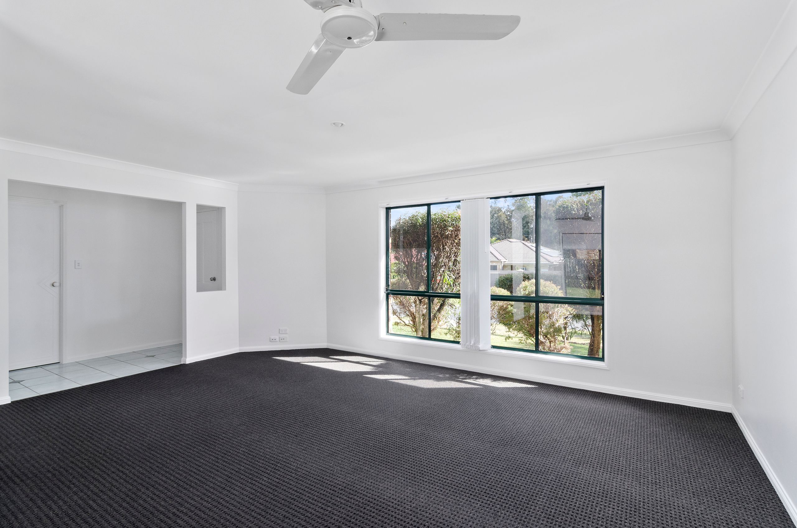 6 Tipuana Drive, Elanora, QLD 4221