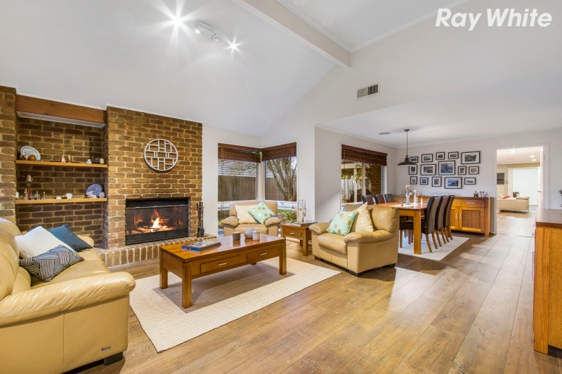 77 Mantung Crescent, Rowville, VIC 3178