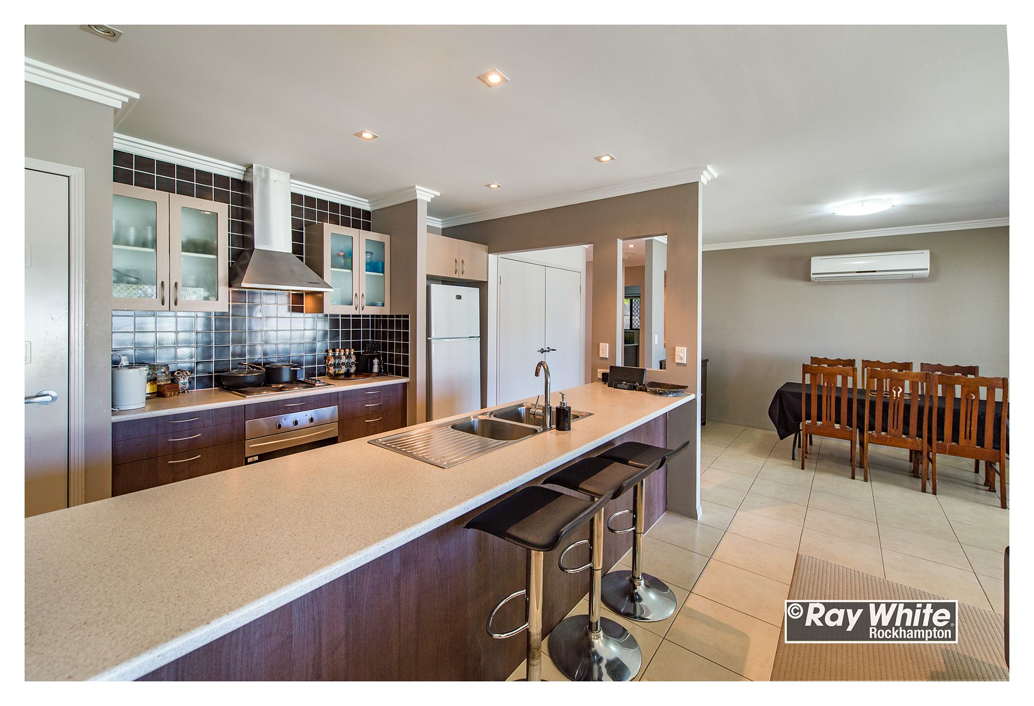 1/15 Parkside Place, Norman Gardens, QLD 4701