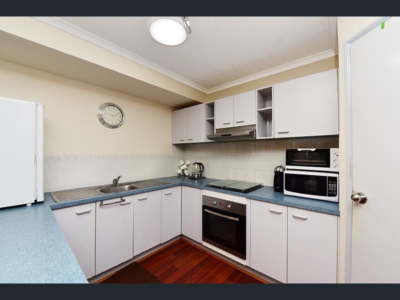 26 Lakeshore Place, Little Mountain, QLD 4551
