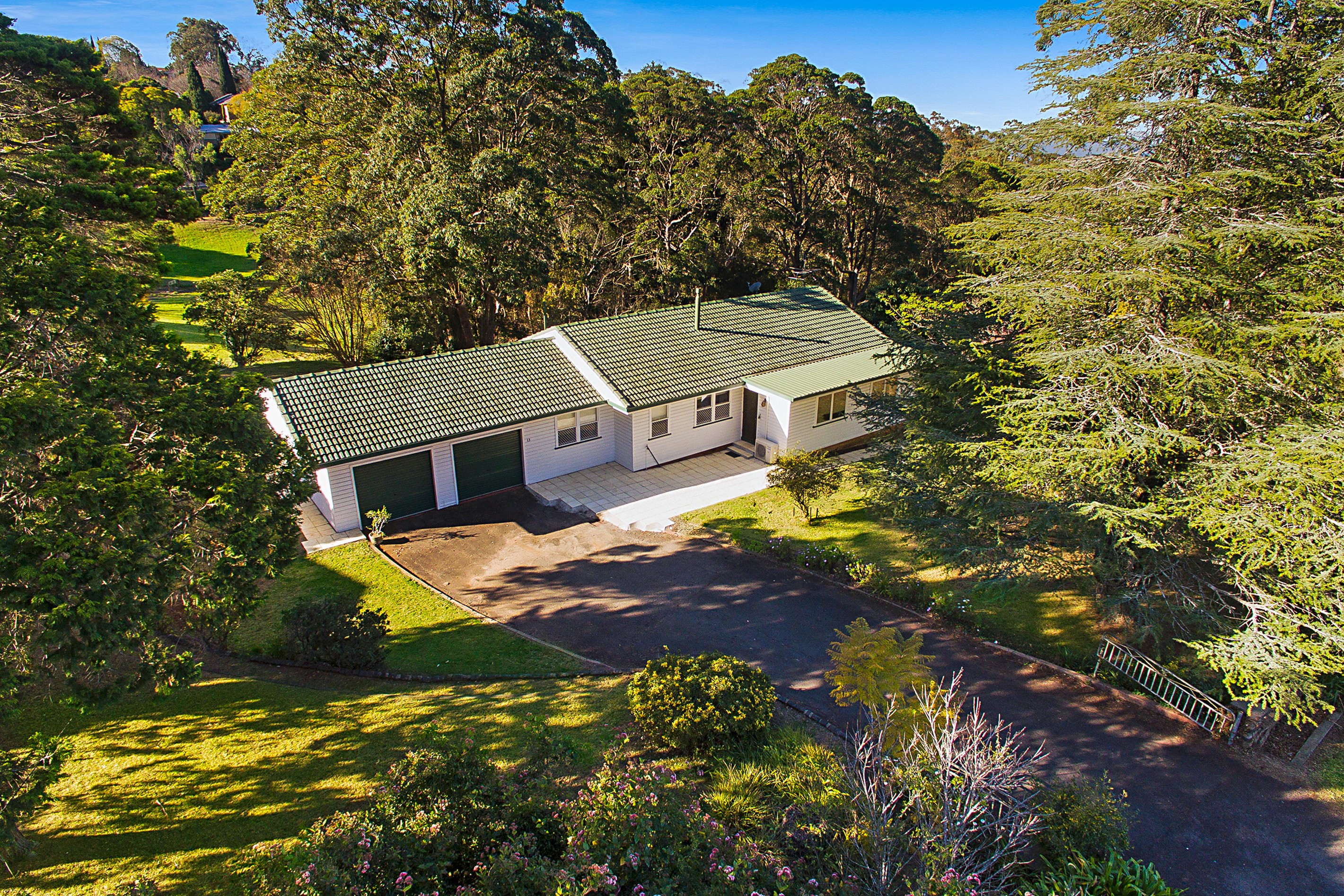 13 Jellicoe Street, Mount Lofty, QLD 4350