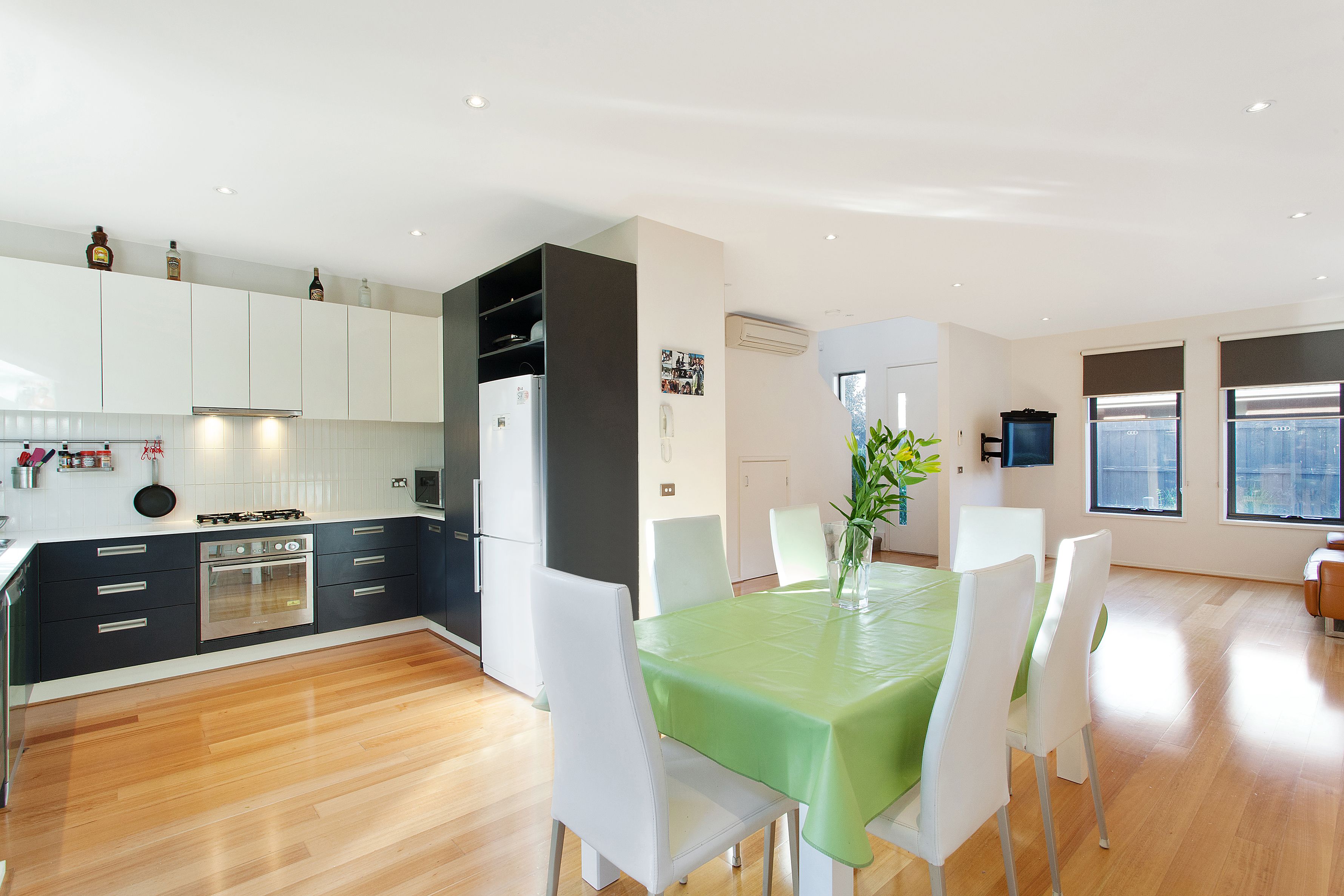 2/74 Woornack Road, Carnegie, VIC 3163